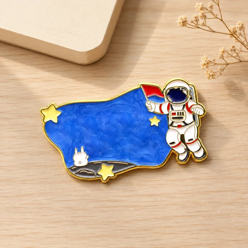 Spaceman Star Moon Pattern Enamel Pin Creative Metal Brooch Badge for Space Souv - custom soft enamel lapel pins manufacturer